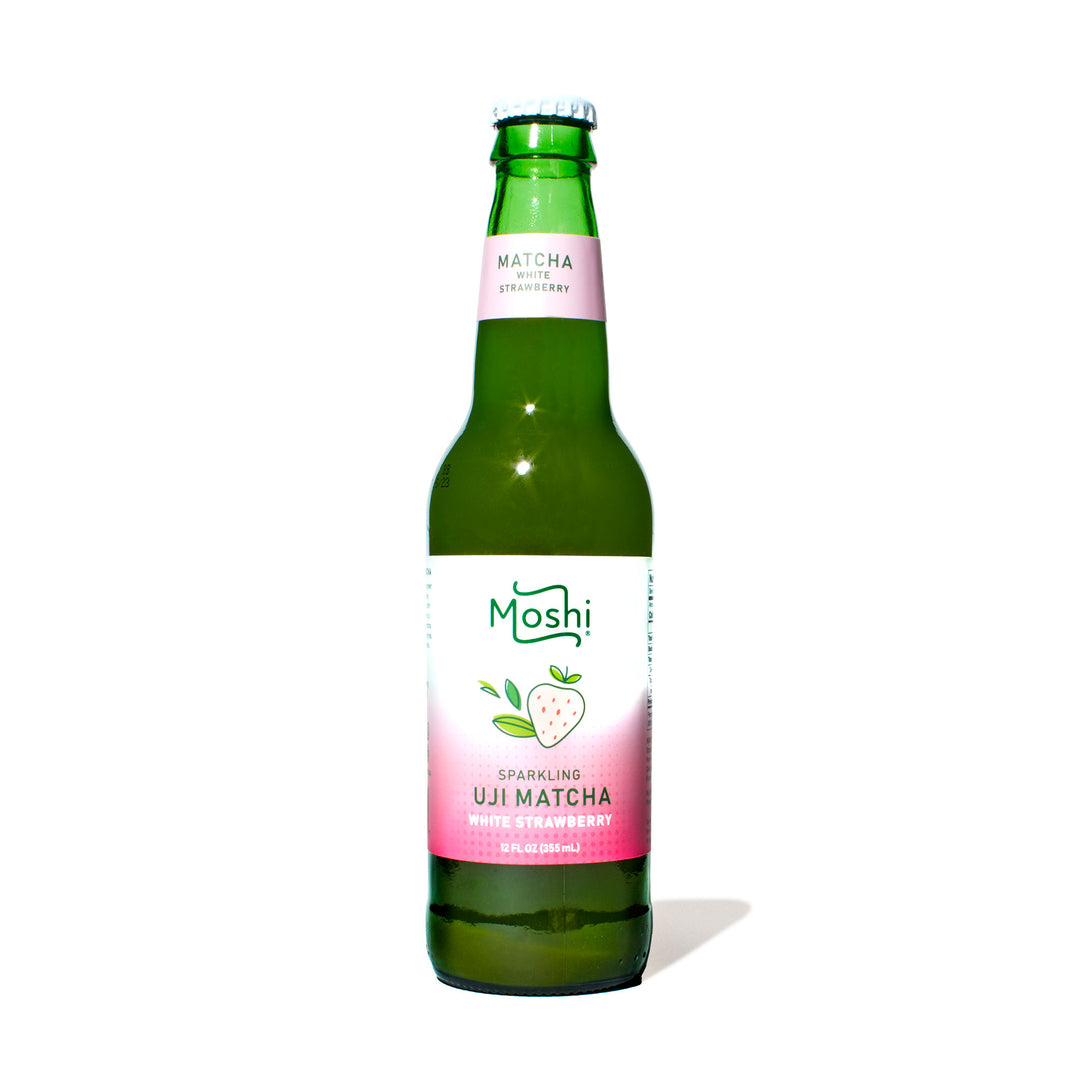 A bottle of Moshi Sparkling Uji Matcha: White Strawberry with a white background.